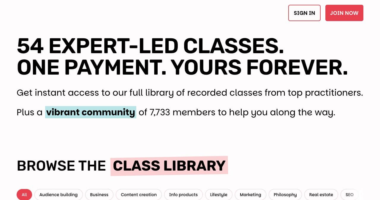 Small Bets homepage: 54 expert-led classes, one payment, a community of 7,733 members